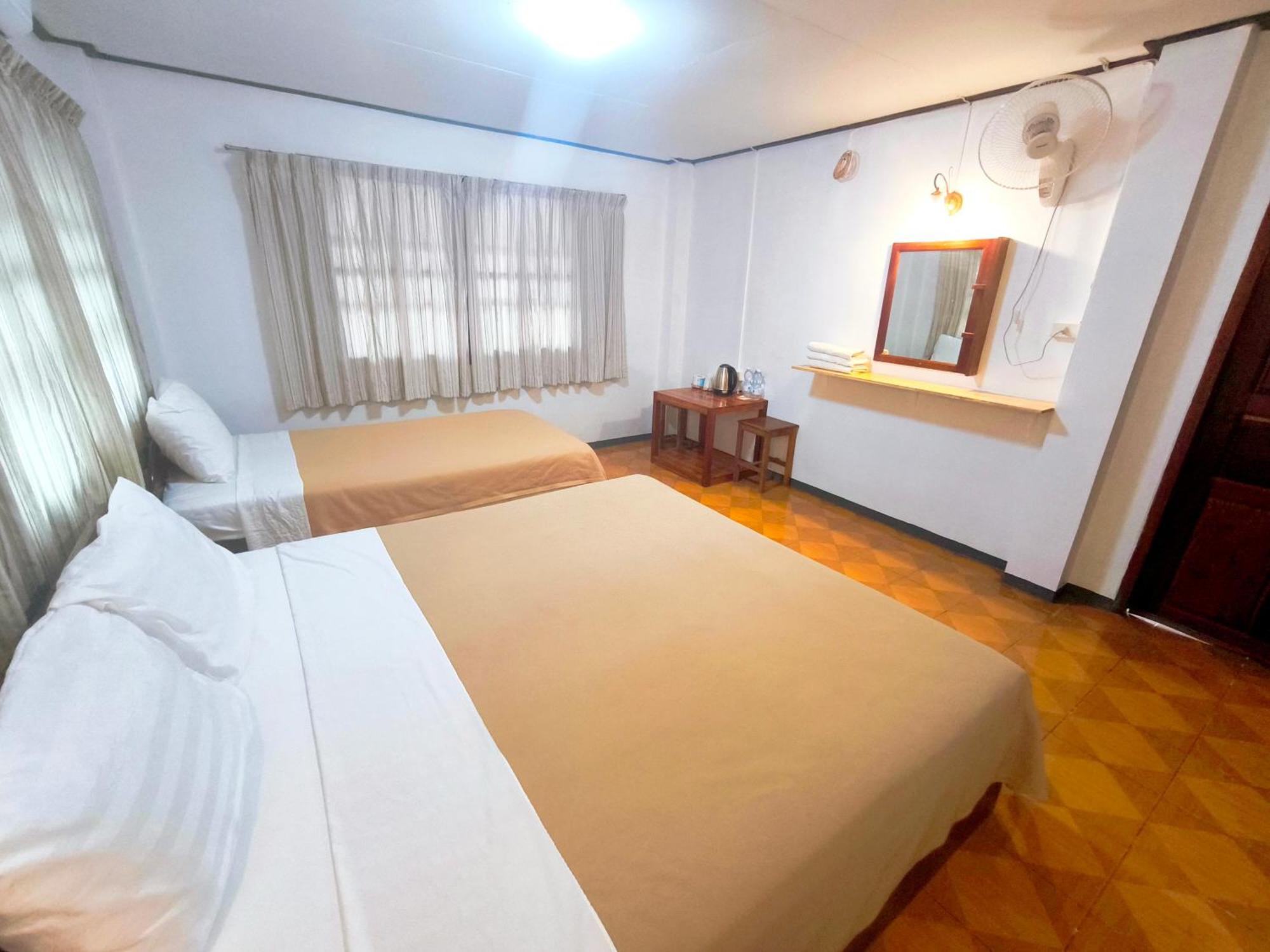 Sabaydee Guesthouse Ban Houayxay Pokoj fotografie